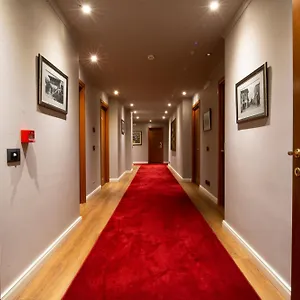 https://diplomat.hotels-in-tirana.com